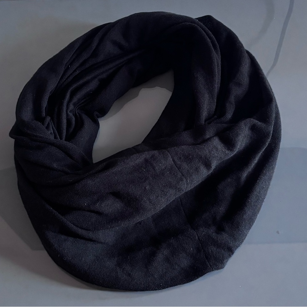 Danier Classic Black Scarf